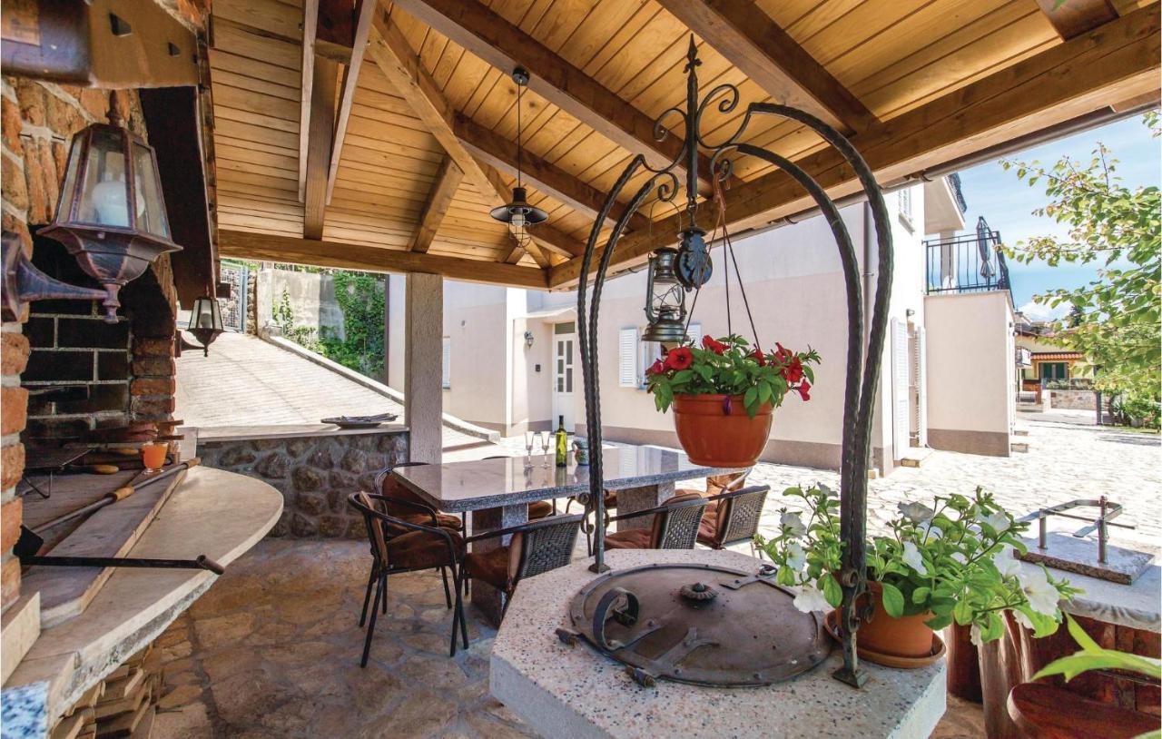 1 Bedroom Cozy Apartment In Ičići Εξωτερικό φωτογραφία
